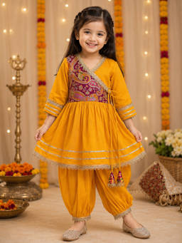 VASTRARTH - Yellow Cotton Silk For Girls Three Fourth Sleeves Kurta With Salwar