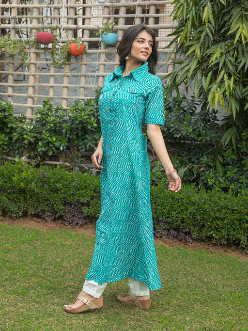 dress neck collar design 21-6 LAN Dress with V-shaped back collar sistermagpatterns