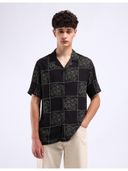 Black color option, Currently selected
