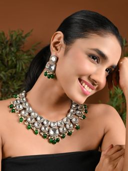 I Jewels - Traditional Kundan & Pearl Necklace Jewellery Set Green
