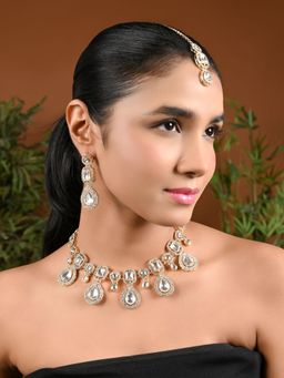 I Jewels - Gold Plated Traditional Kundan and Stone Choker Necklace Jewellery Set