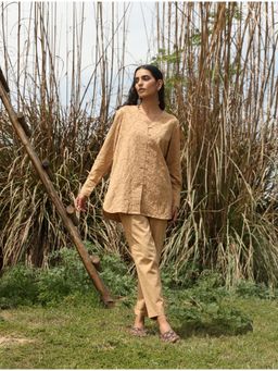 trueBrowns - Beige Cotton Embroidered Co-Ord (Set of 2)