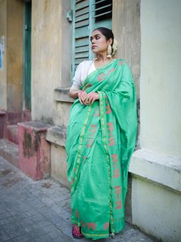 APAAPI THREADS OF GLORY - Green Rhino Motif Chanderi Silk Saree with Unstitched Blouse