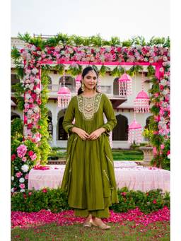 Gahan - Womens Green Hand & Embroidery Work Flared Anarkali Kurta with Pant & Dupatta
