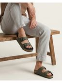 Olive color option, Currently selected