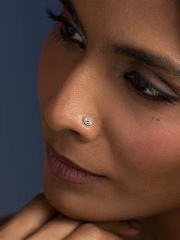 Shaya by CaratLane - White Delicate Daisy Nose Pin in 925 Silver