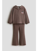 Brown color option