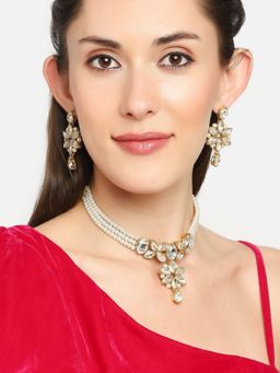 OOMPH - Jewellery White Pearls Kundan Choker Necklace Set (Set of 2)