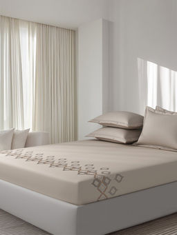 SANSAAR A D'DECOR BRAND LIVE CONSCIOUSLY - Navette Beige Bedsheet with 2 Pillowcovers (King)