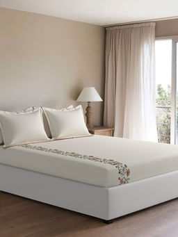 SANSAAR A D'DECOR BRAND LIVE CONSCIOUSLY - Petunia Snow White Bedsheet with 2 Pillowcovers (King)
