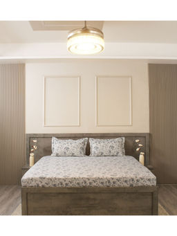 House of Owlet - White & Grey Floral 600Tc Bedsheet with 2 Pillow Covers (Super King)
