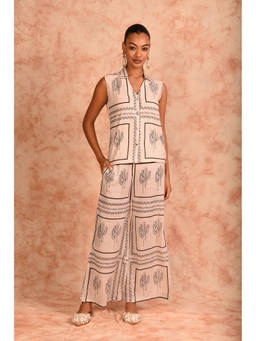 LAALZARI - Printed Cream Muslin Co-Ord (Set of 2)