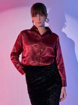 Buynewtrend - Maroon Women's Cropped Satin Shirts