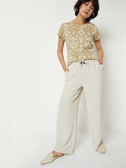 max - Cream Solid Polyester Regular Trouser