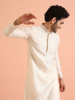 KISAH - Men Off White Woven Design Thread Work Kurta with Pant (Set of 2)