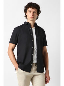 Van Heusen - Men Black Solid Half Sleeves Casual Shirt