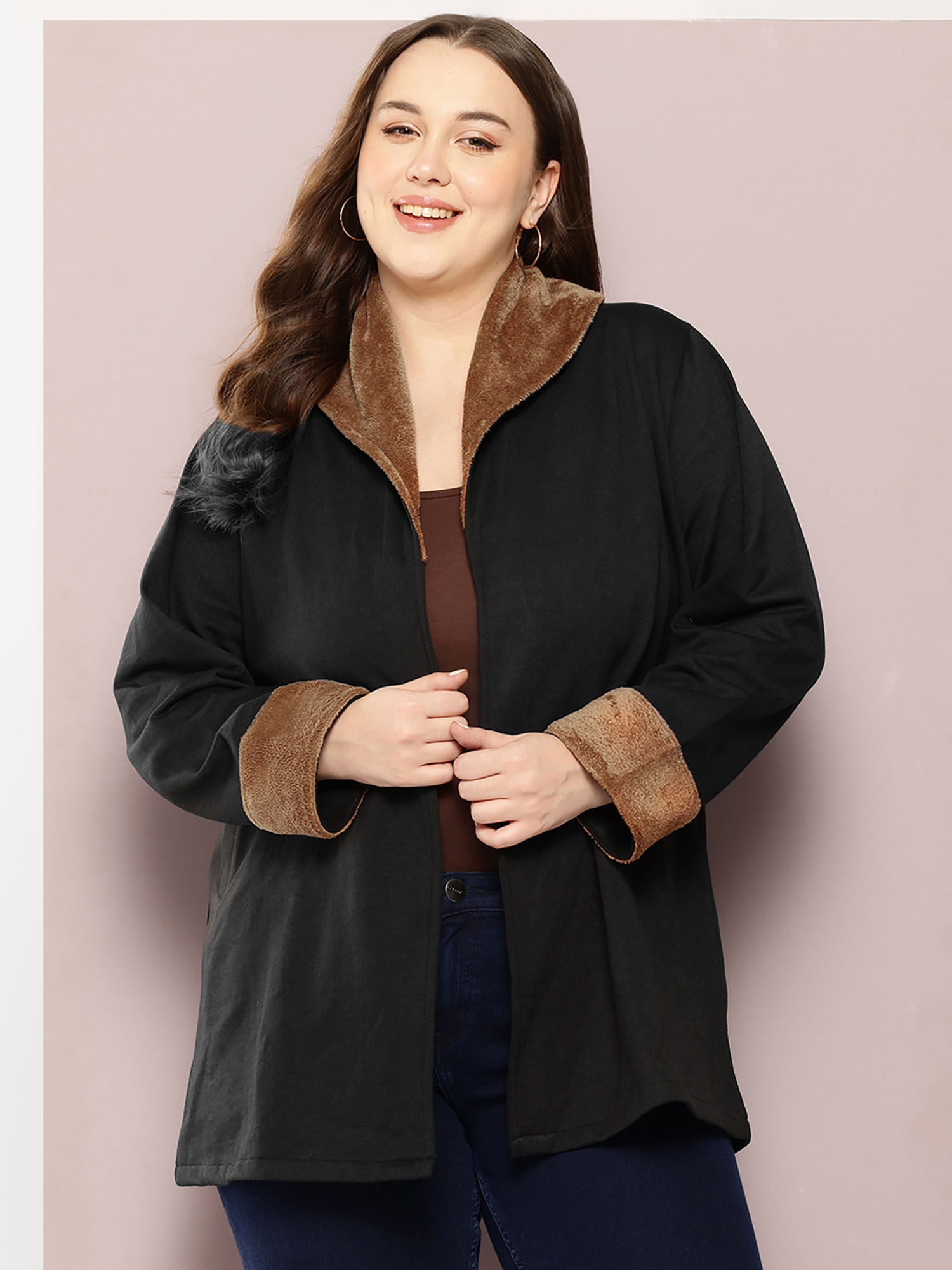 qurvii Black Jacket with Spread Fur Collar-picture-14