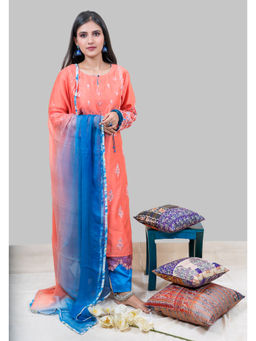 Finethreads by Hina & Nikhat - Womens Embroidered Orange Kurta with Pant and Dupatta