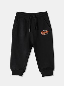 R&B - Black Solid Regular Fit Joggers