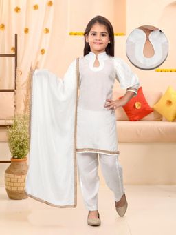 Pehanaava - White Solid Regular Kurti with Pant