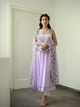 Taro India - Plum Orchid Kurta with Pant and Dupatta (Set of 3)