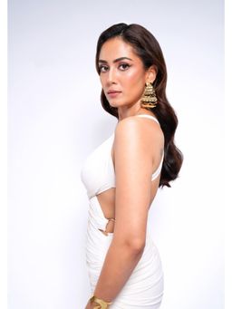 Outhouse - Mira Rajput Kapoor In Oh Epee Statement Gold Earrings