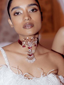 Outhouse - Le Sunset Fish Velvet Pink Choker
