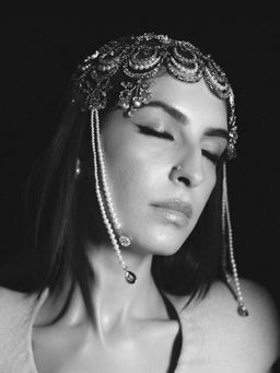 Outhouse - The Juliet Calot White Maangtikka