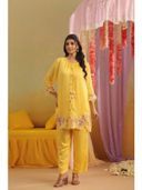 Yellow color option, Currently selected