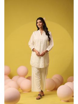 Scakhi - Off White Mul Cotton Chikankari Embroidery Kurta and Pant