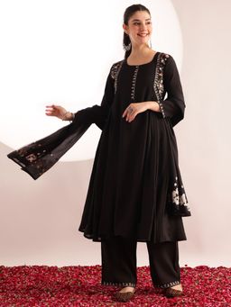 Vbuyz - Women's Black Embroidered Fit and Flare Mul Chanderi Kurta with Palazzo and Dupatta