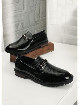 Carlton London - Mens Black Color Textured Loafers