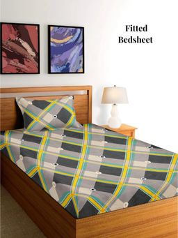 ARRABI - Multi-Color Geometric Polycotton Single Bedsheet with Pillow Cover