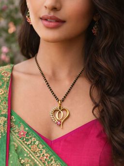 Digital Dress Room - Q Letter Multi-Color Heart Short Gold Plated Mangalsutra
