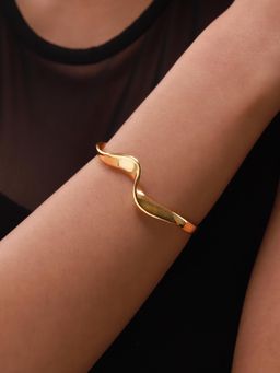 Voylla - Gold Flow Tide Ribbon Cuff