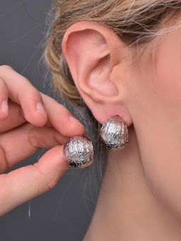 REENISAA - Silver Brushed Stripe Curved Drop Earrings