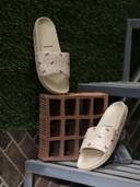 Beige color option, Currently selected