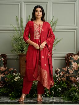 Gahan - Embroidered Straight Kurta with Pant & Dupatta