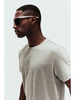 H&M - Men Green Mesh Sports T-Shirt With Drymove