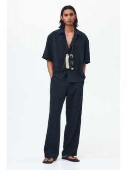 H&M - Men Black Relaxed Fit Textured Trousers