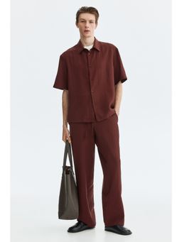 H&M - Men Red Relaxed Fit Textured Trousers