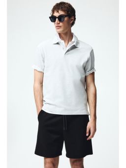 H&M - Men Black Regular Fit Interlock Shorts