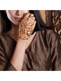 Suhani Pittie - Gold Leaves & Vine Hathphool