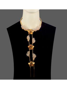 Suhani Pittie - Wire Pearls And Magnolia Flowers Neckpiece