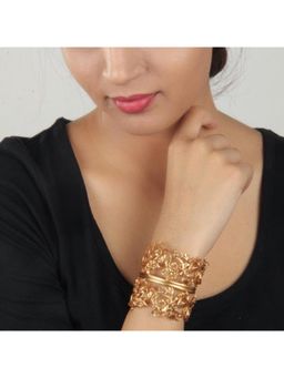 Suhani Pittie - Gold Double Swirl Cuff