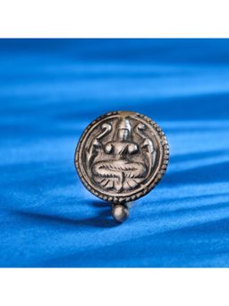 Suhani Pittie - 92.5 Silver Kasulaperu Nose Button