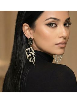 Suhani Pittie - Silver Shortgrass Statement Earrings