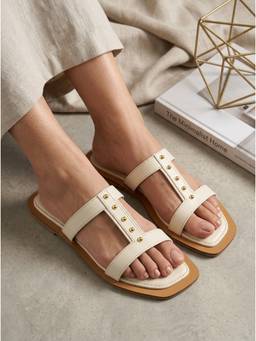 Carlton London - Women Cream Studded Flats