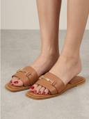 Tan color option, Currently selected