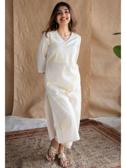 The Indian Ethnic Co. - White Straight Dabu Printed Slub Cotton Kurta